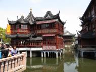 Asisbiz S01 Yu Garden Yu Yang Garden tour nine zigzag bridge and mid lake pavilion Shanghai 26