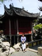 Asisbiz S24 Yu Garden Yu Yang Garden tour guide Laojun temple area Huangpu Shanghai 03