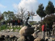 Asisbiz Little Mermaid statue Copenhagen harbor Denmark 02