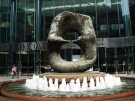 Asisbiz Hong Kong monument showing the money symbol lucky 8 good fortune Aug 2001 01