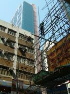 Asisbiz Hong Kong street scenes bamboo scaffolding dont you just love the safety gear Oct 2003 01