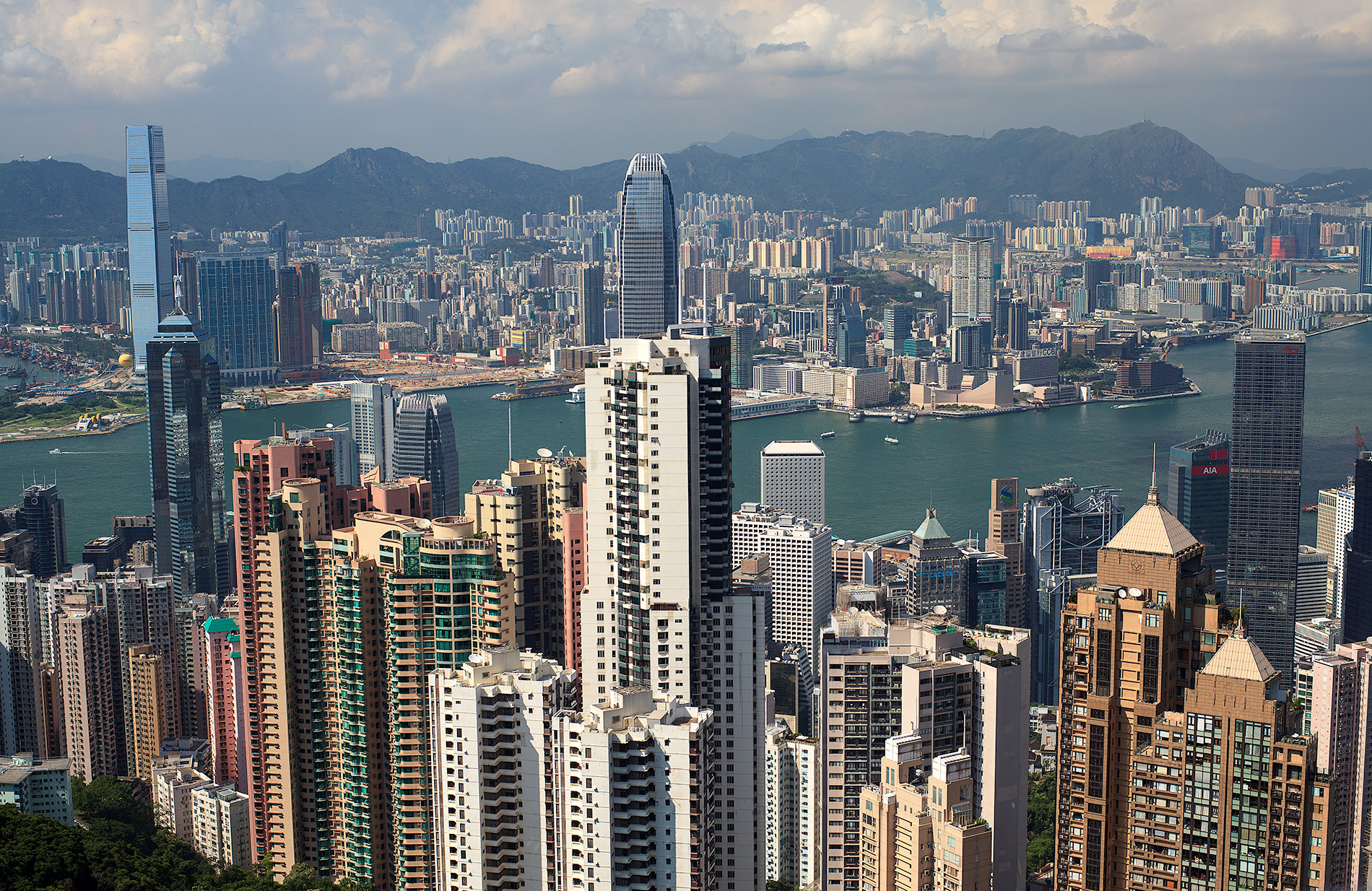 Asisbiz Hong Kong The Peak Victoria Peak Panoramic views 2012 01