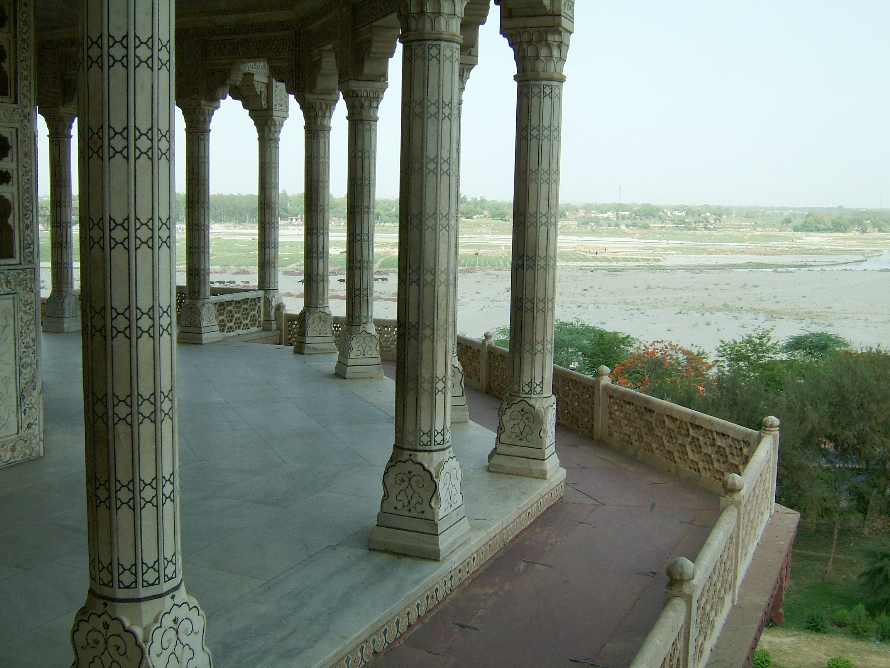 Uttar Pradesh Agra Agra Fort The Khas Mahal India Apr 2004 05