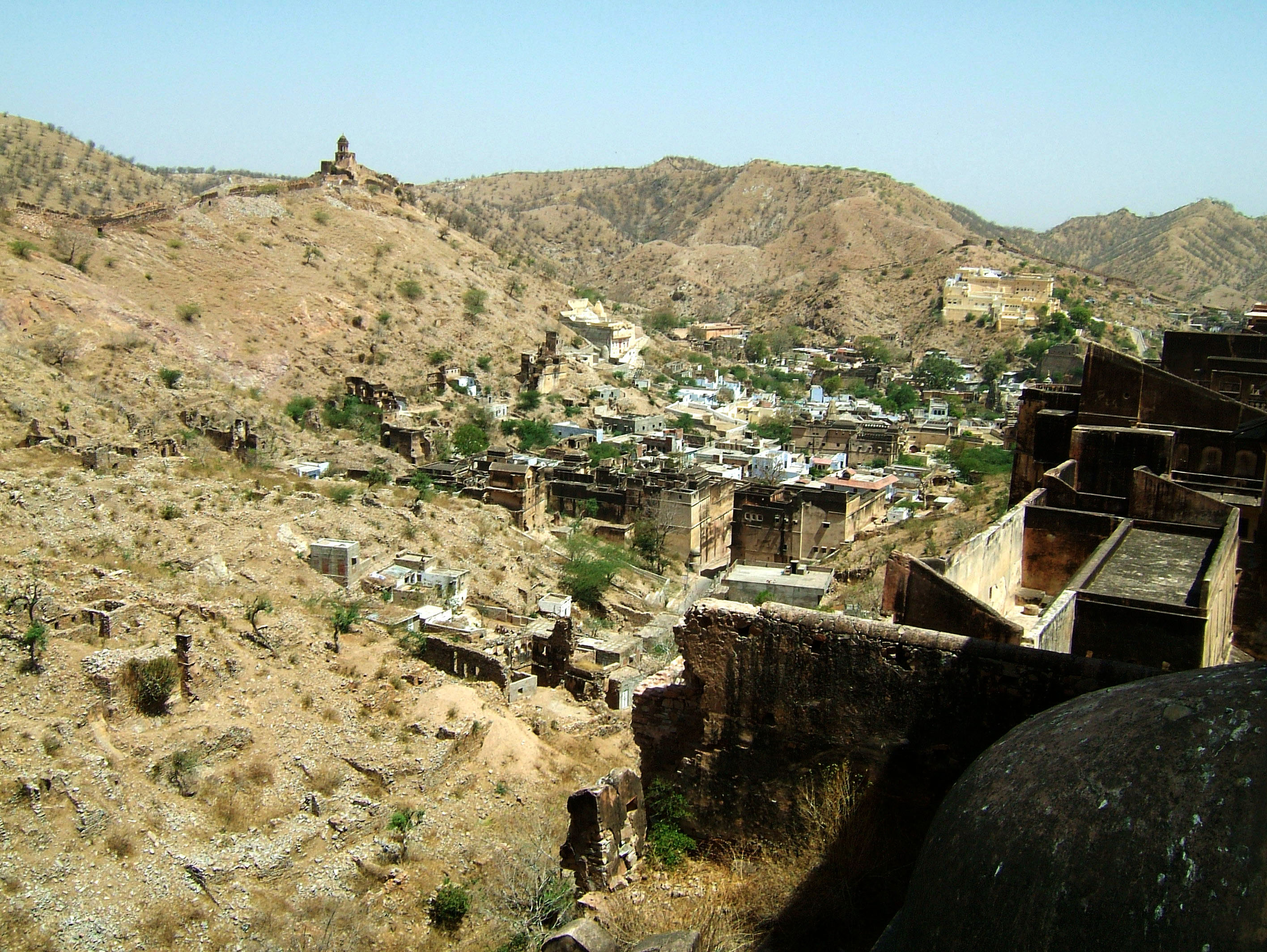 Rajasthan Jaipur Amber Fort panoramic views India Apr 2004 07