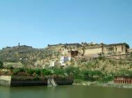 Asisbiz Rajasthan Jaipur Amber Fort viewed from Maotha lake India Apr 2004 03