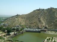 Asisbiz Rajasthan Jaipur Amber Fort views of Maotha lake India Apr 2004 06