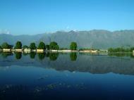 Asisbiz Kashmir Srinagar Dal lake panoramic views India India Apr 2004 047
