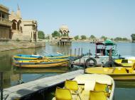 Asisbiz Rajasthan Jaisalmer Gadi Sagar Lake India Apr 2004 03