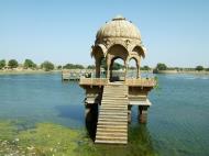 Asisbiz Rajasthan Jaisalmer Gadi Sagar Lake India Apr 2004 04