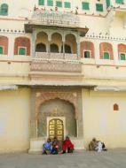 Asisbiz Rajasthan Jaipur City Palace fresco artwork India Apr 2004 01