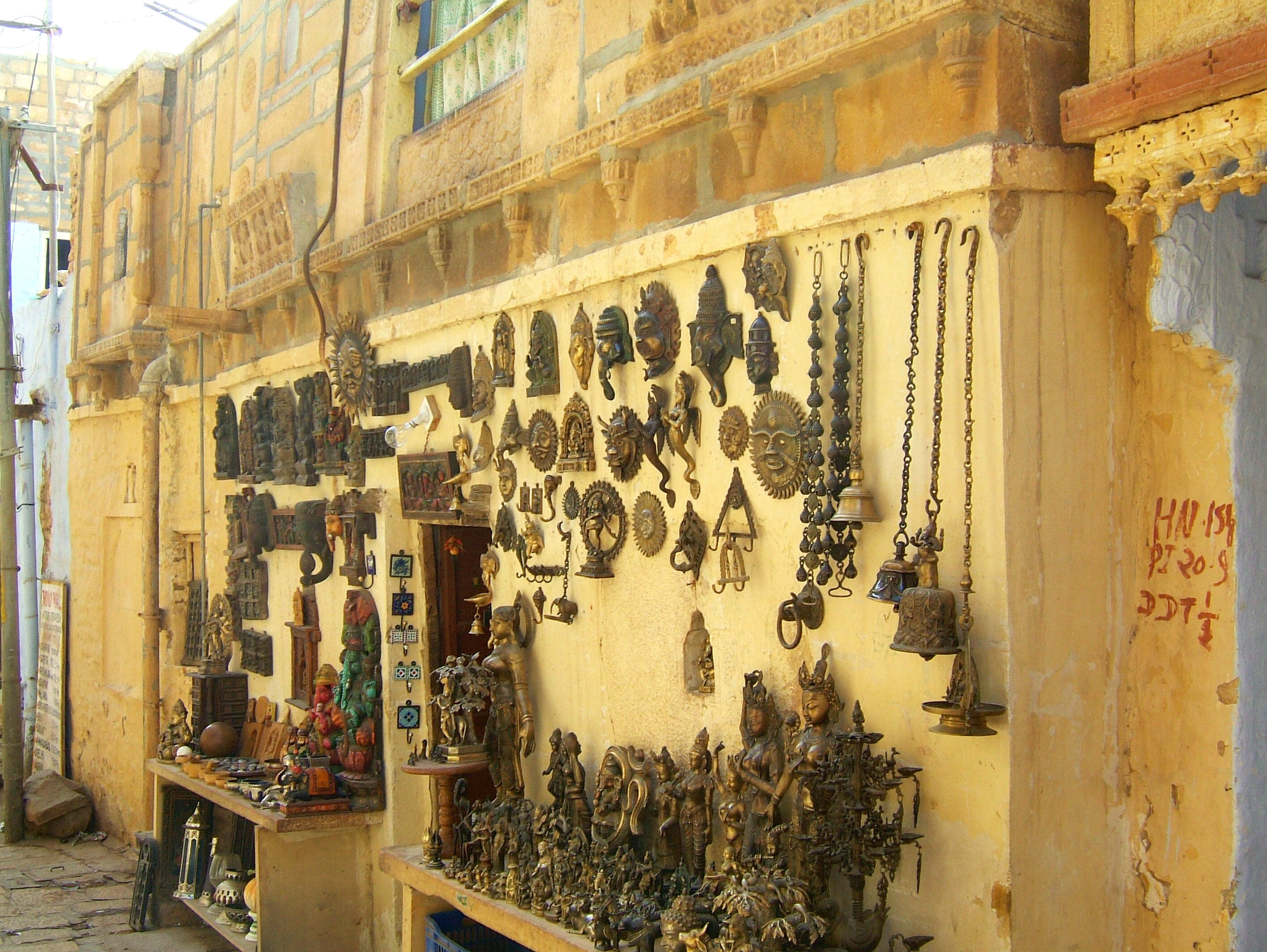 Rajasthan Jaisalmer Fort shops India Apr 2004 02