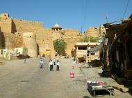 Asisbiz Rajasthan Jaisalmer Fort main entrance India Apr 2004 02