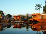 Asisbiz Kashmir houseboats Srinagar Dal lake India Apr 2004 05