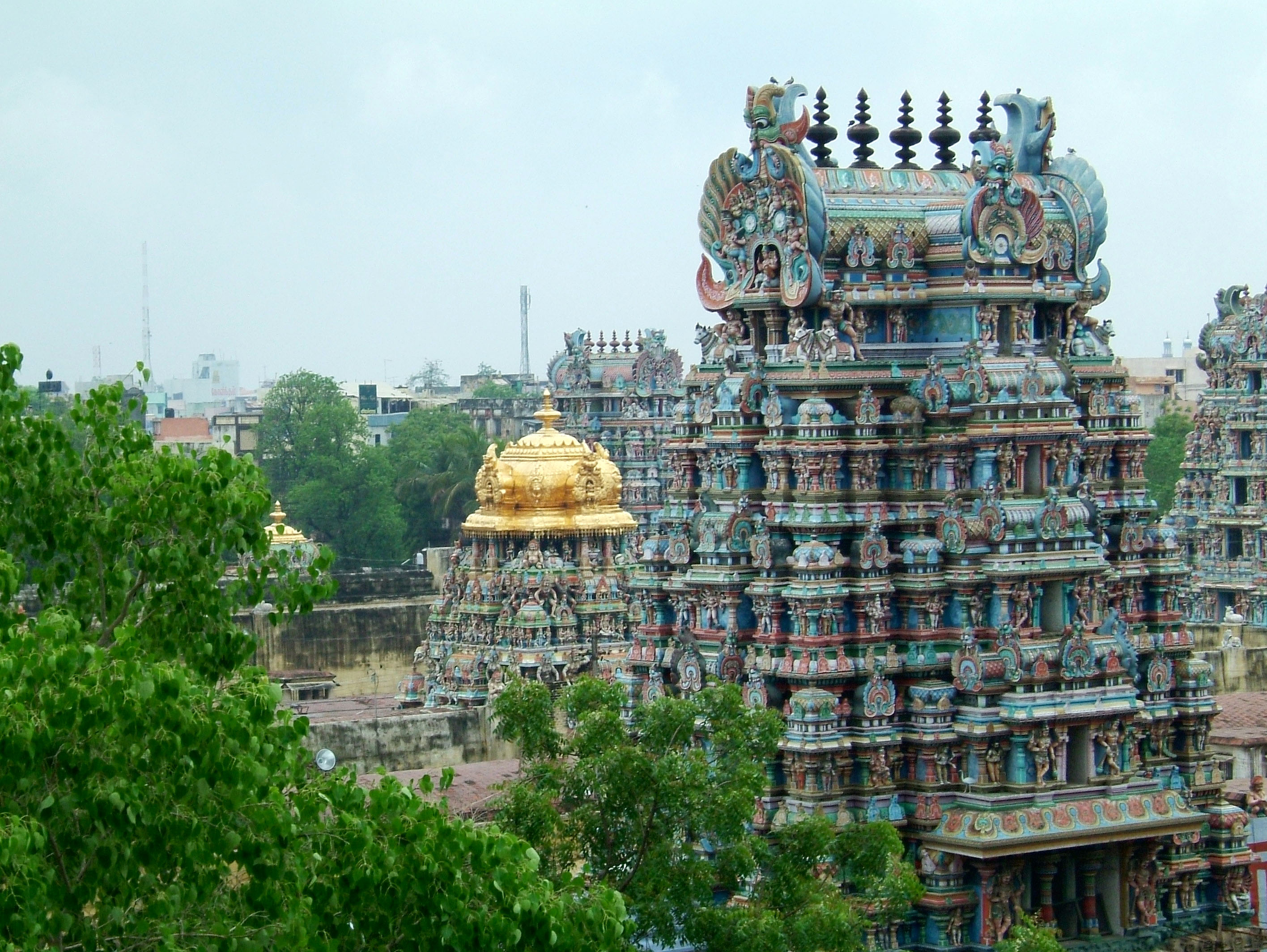 Madurai Sri Meenakshi Temple entrance India May 2005 06