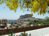 Asisbiz Rajasthan Jodhpur Mehrangarh Fort Jaswant Thada courtyard India Apr 2004 01