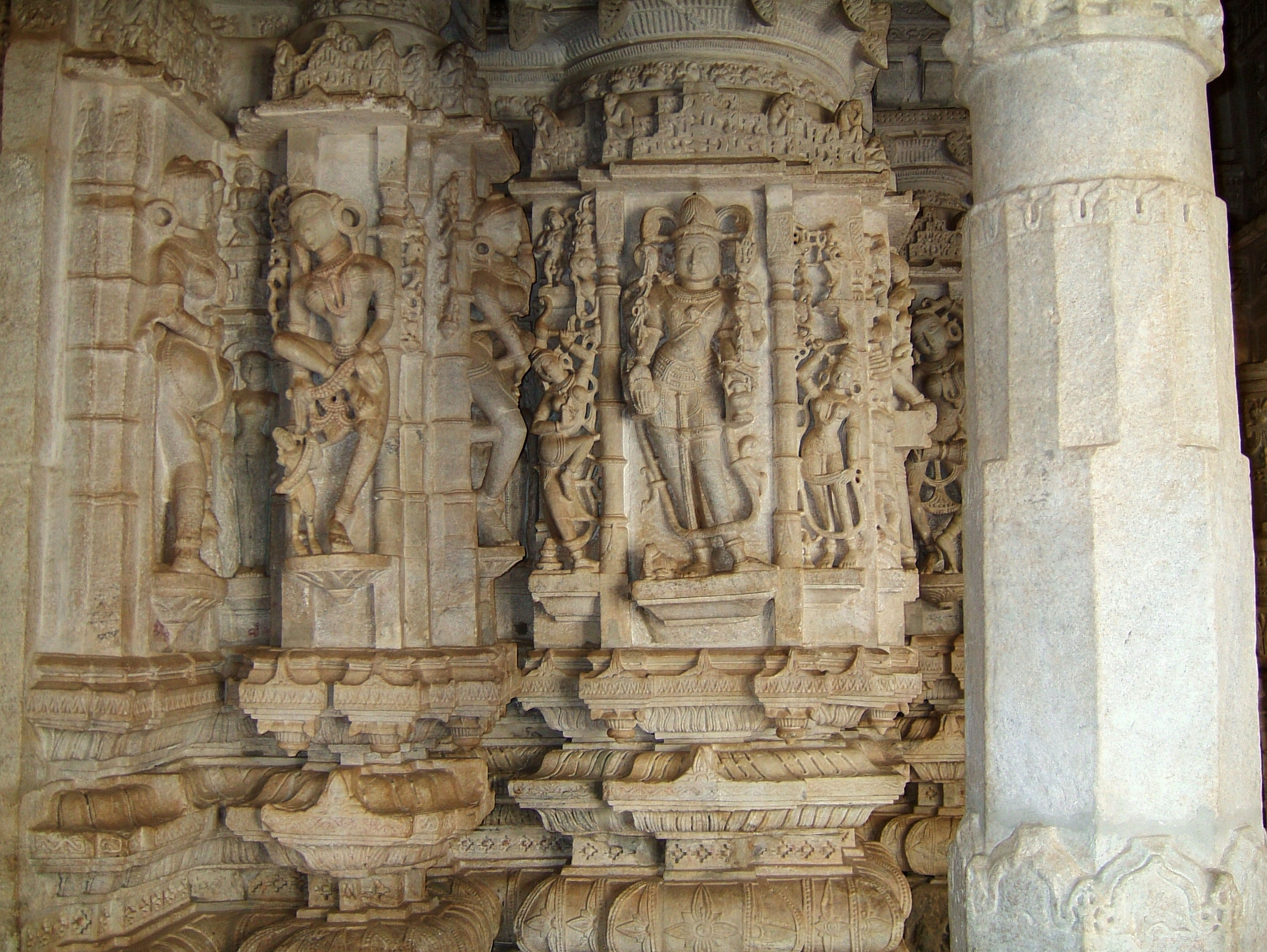 Ranakpur Jain Marble Temple pillars Frescoes India Apr 2004 07