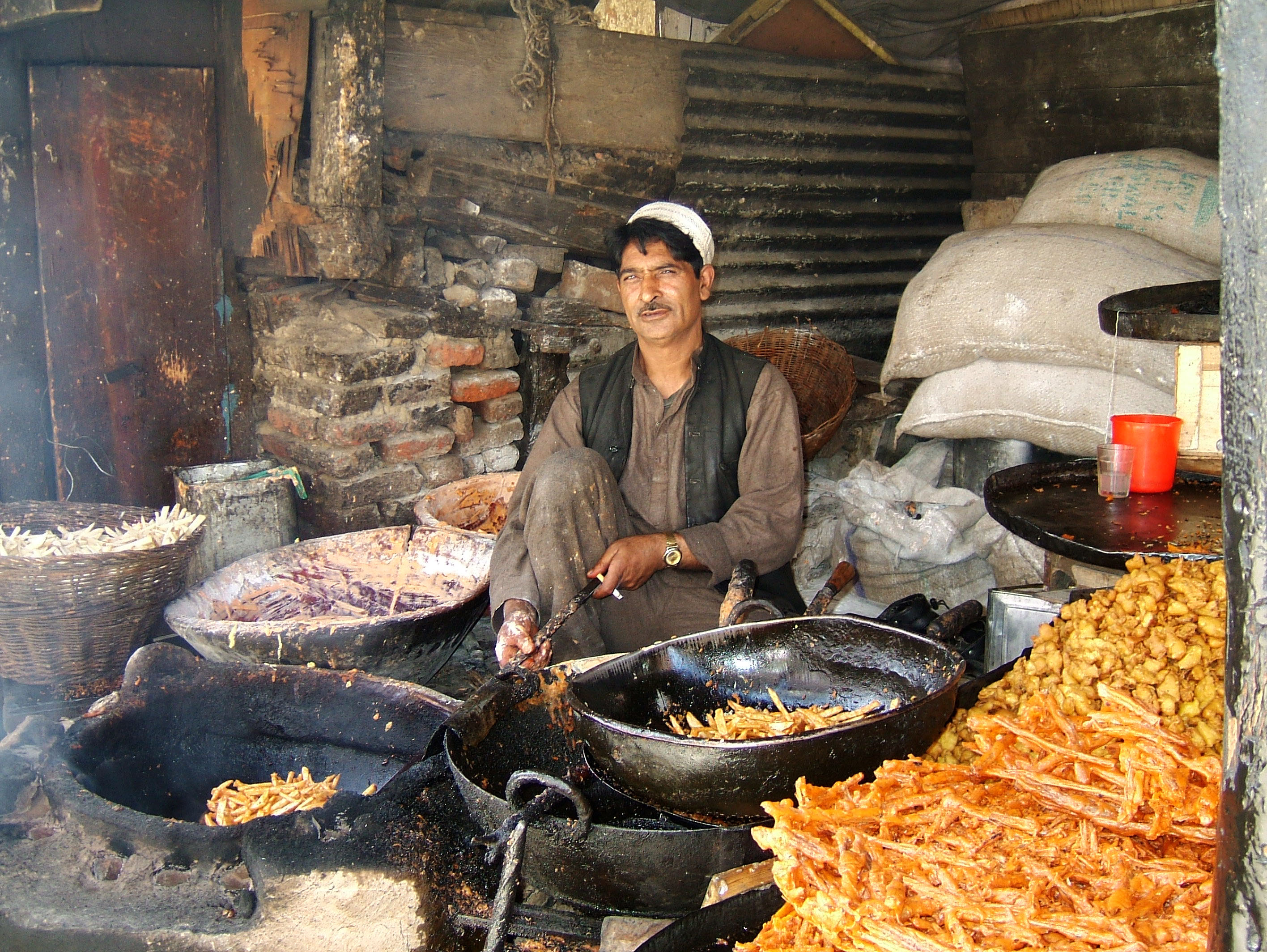 Kashmir Srinagar local food India Apr 2004 01
