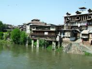 Asisbiz Kashmir Srinagar old city center India Apr 2004 02