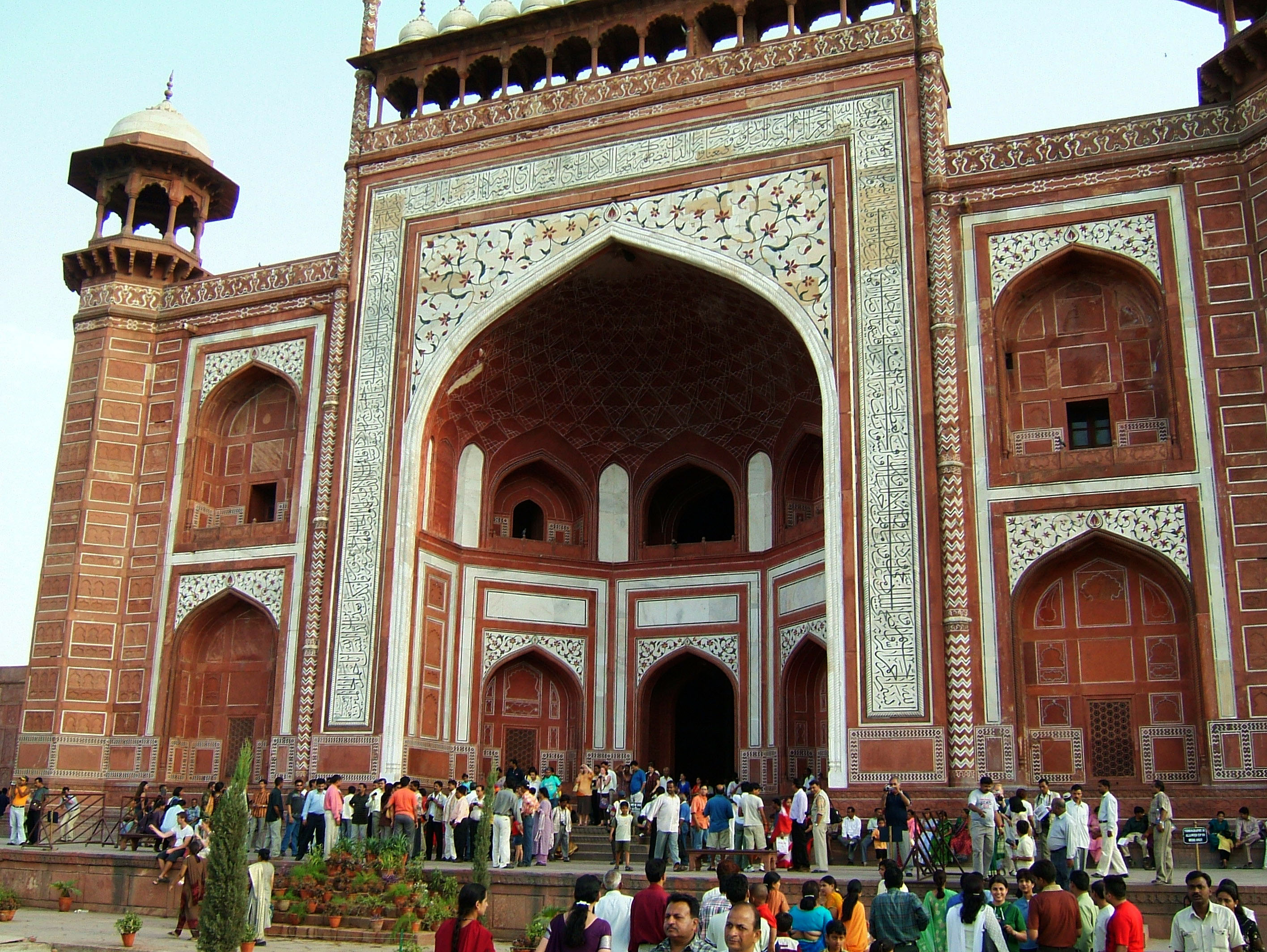 Agra Taj Mahal Great gate (Darwaza I Rauza) India Apr 2004 03