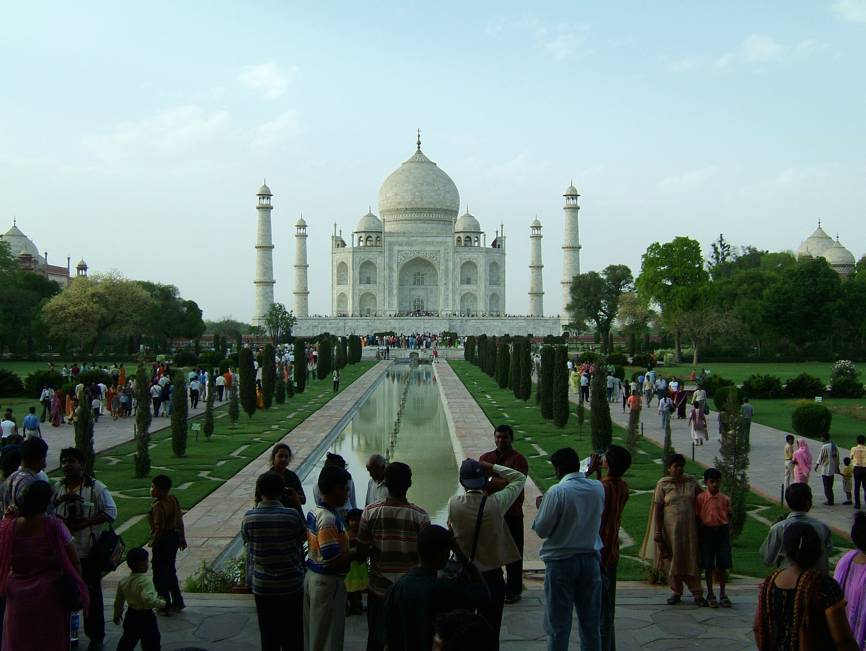Agra Taj Mahal Mausoleum India Apr 2008 03