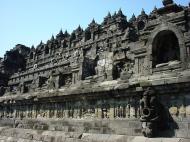 Asisbiz Java Yogyakarta Yogya Borobudur Pagoda Aug 2000 07