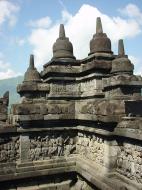 Asisbiz Java Yogyakarta Yogya Borobudur Pagoda Mosaics Aug 2000 13