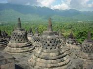 Asisbiz Java Yogyakarta Yogya Borobudur Pagoda stupas Aug 2000 04