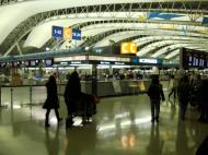 Asisbiz Osaka International Airport KIX RJBB gate C Japan Nov 2009 01