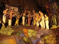 Asisbiz Hindu statues Art Selangor Sri Subramaniam Kovil Batu Caves Sep 2000 01