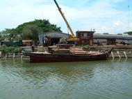 Asisbiz Malacca Canals Mar 2001 04
