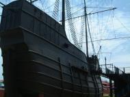 Asisbiz Malacca Maritime Museum Portuguese Galleon Flor de la Mar replica Mar 2001 03