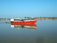 Asisbiz Ayeyarwady River or Irrawaddy River boats and ferries Dec 2000 05
