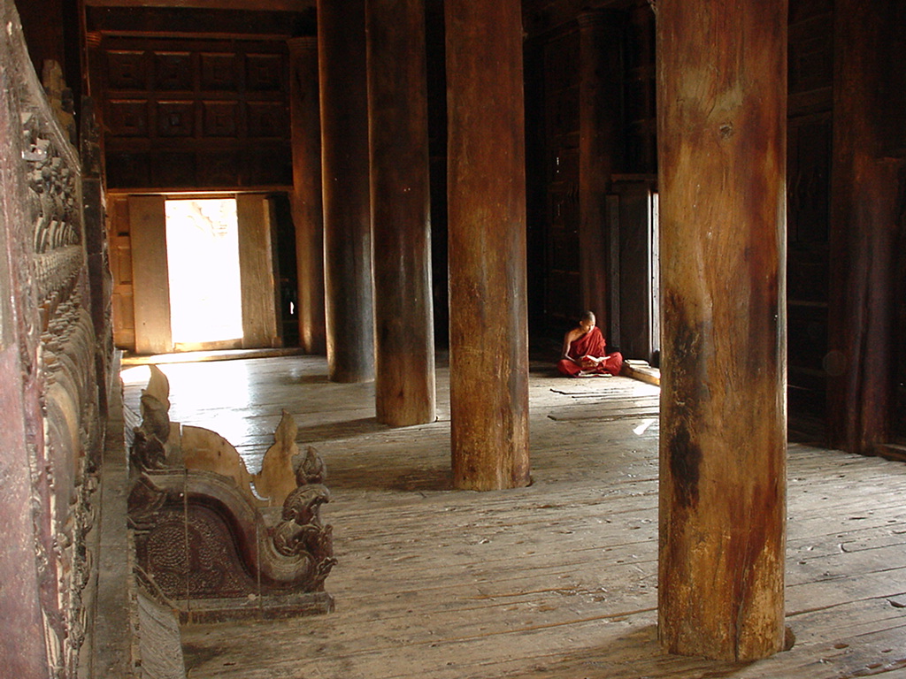 Bagaya Kyaung Monastery or Teak Monastery Jan 2001 09