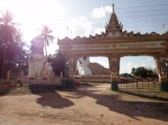 Asisbiz Naung Daw Gyi Mya Tha Lyaling Reclining Buddha Jan 2010 02