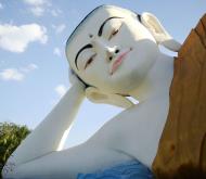 Asisbiz Naung Daw Gyi Mya Tha Lyaling Reclining Buddha Jan 2010 14
