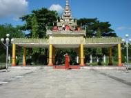 Asisbiz Kabar Aye Pagoda Peace Pagoda Dec 2000 01