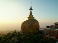 Asisbiz Myanmar Mon State Kyaiktiyo Pagoda Golden Rock 33