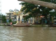 Asisbiz Thanlyin Kyauktan Ye Le Pagoda Island crossing Jul 2001 02