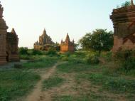 Asisbiz Bagan Payathonzu panoramic surrounds Nov 2004 13