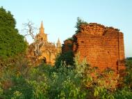 Asisbiz Bagan Payathonzu panoramic surrounds Nov 2004 17