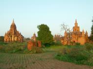 Asisbiz Bagan Payathonzu panoramic surrounds Nov 2004 19