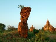 Asisbiz Bagan Payathonzu panoramic surrounds Nov 2004 27