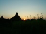 Asisbiz Bagan Payathonzu panoramic surrounds Nov 2004 56