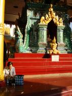 Asisbiz Myanmar Yangon Shwe dagon pagoda main patio Jan 2010 04