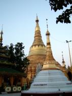 Asisbiz Myanmar Yangon Shwedagon Pagoda Oct 2004 21