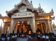 Asisbiz Myanmar Yangon Shwedagon Pagoda at twilight Dec 2009 14