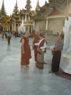 Asisbiz Myanmar Yangon Shwedagon Pagoda main Terrace Dec 2000 04