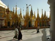 Asisbiz Myanmar Yangon Shwedagon Pagoda main Terrace Dec 2000 26