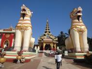 Asisbiz Bago Shwemawdaw Pagoda entrance Lion Guardians 2010 03