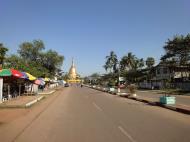 Asisbiz Bago Shwemawdaw Pagoda main entrance road 2010 01